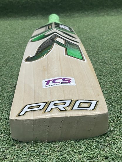 CA Pro 15000 Cricket Bat - Brand New - 2lb 8oz - Rare Light Weight!