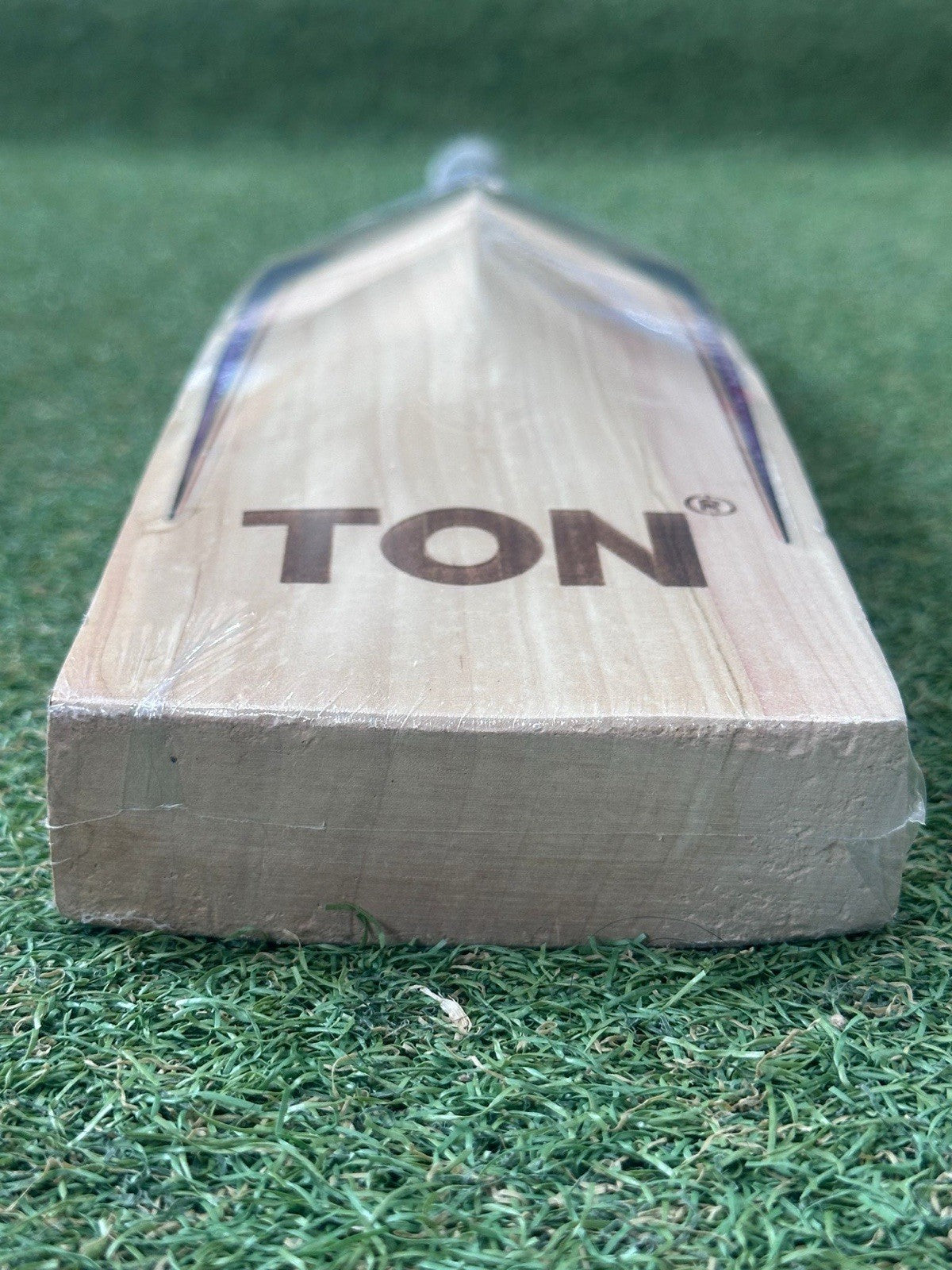 SS Ton Sky Fire Cricket Bat (2lb 10oz) - Brand New - Lovely Profile!