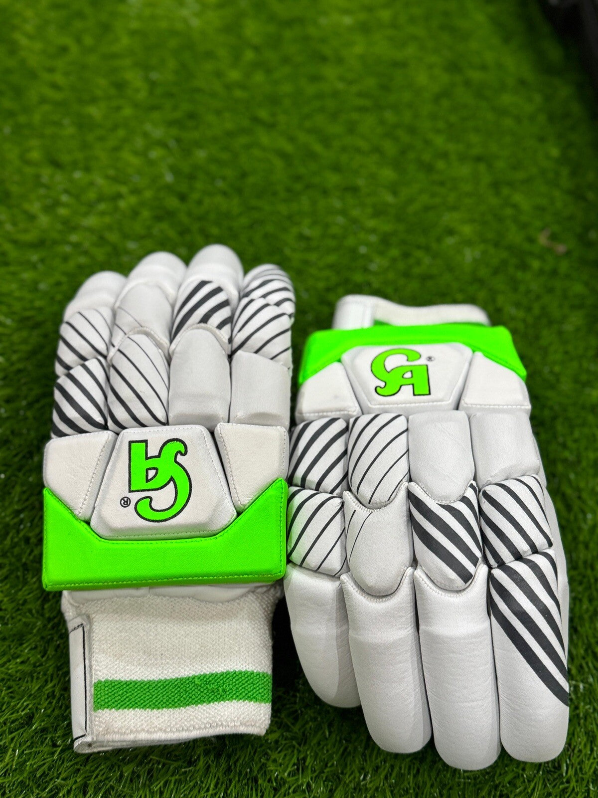 CA BA56 (Babar Azam) Batting Gloves - Brand New - Right Hand Mens Size