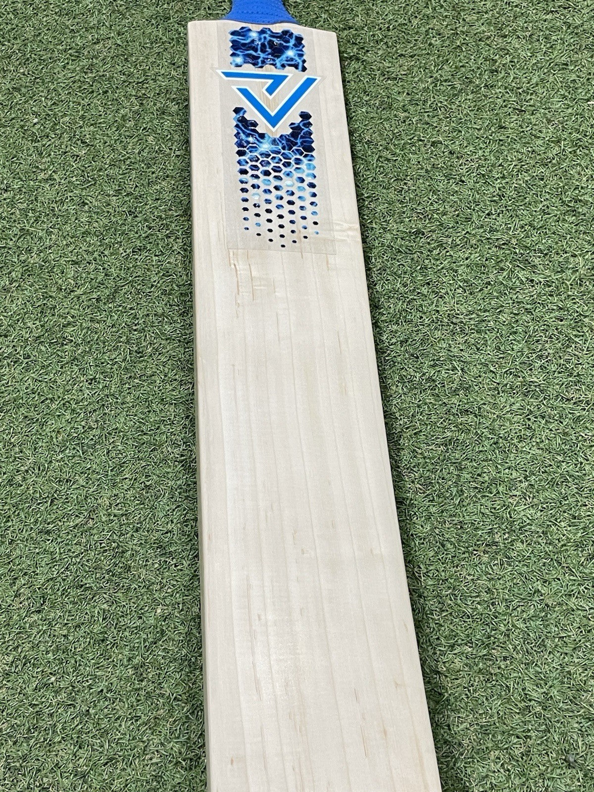 Vader Sports Blue Edition Cricket Bat (2lb 12oz) - Exclusive - Brand New