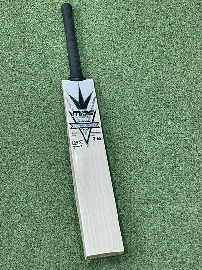 MIDS Professionals Cricket Bat - Brand New - 2lb 10oz - Excellent Ping!