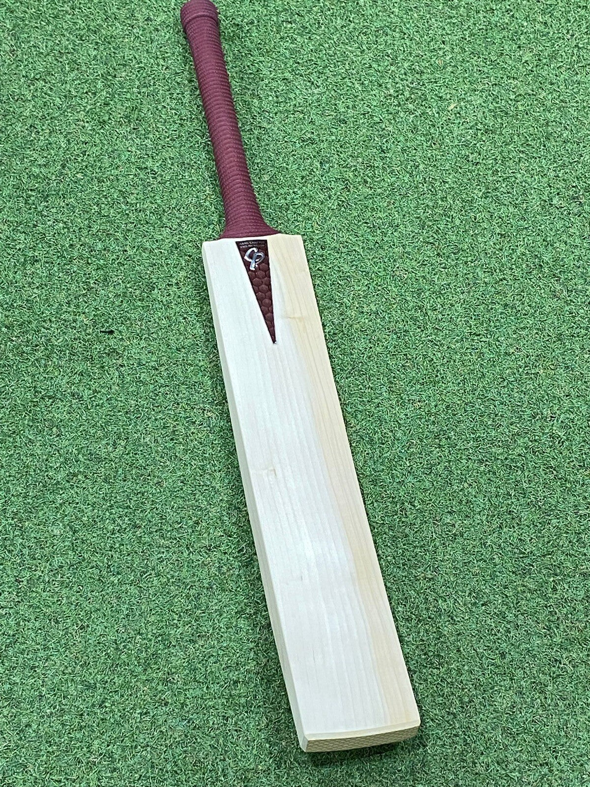 CP Pro Cricket Bat - Brand New - 2lb 10oz - Lovely Ping! Clean Sap Wood!