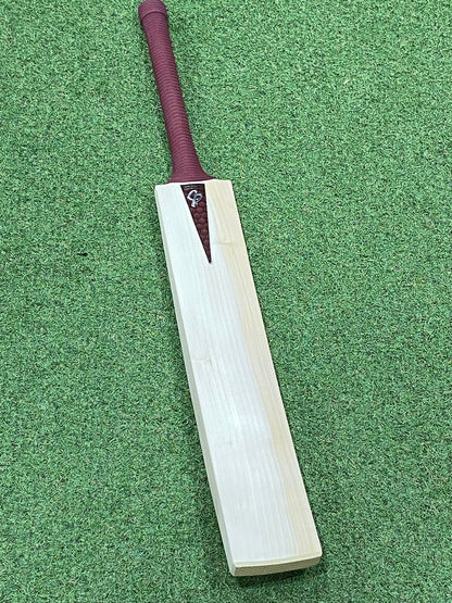 CP Pro Cricket Bat - Brand New - 2lb 10oz - Lovely Ping! Clean Sap Wood!