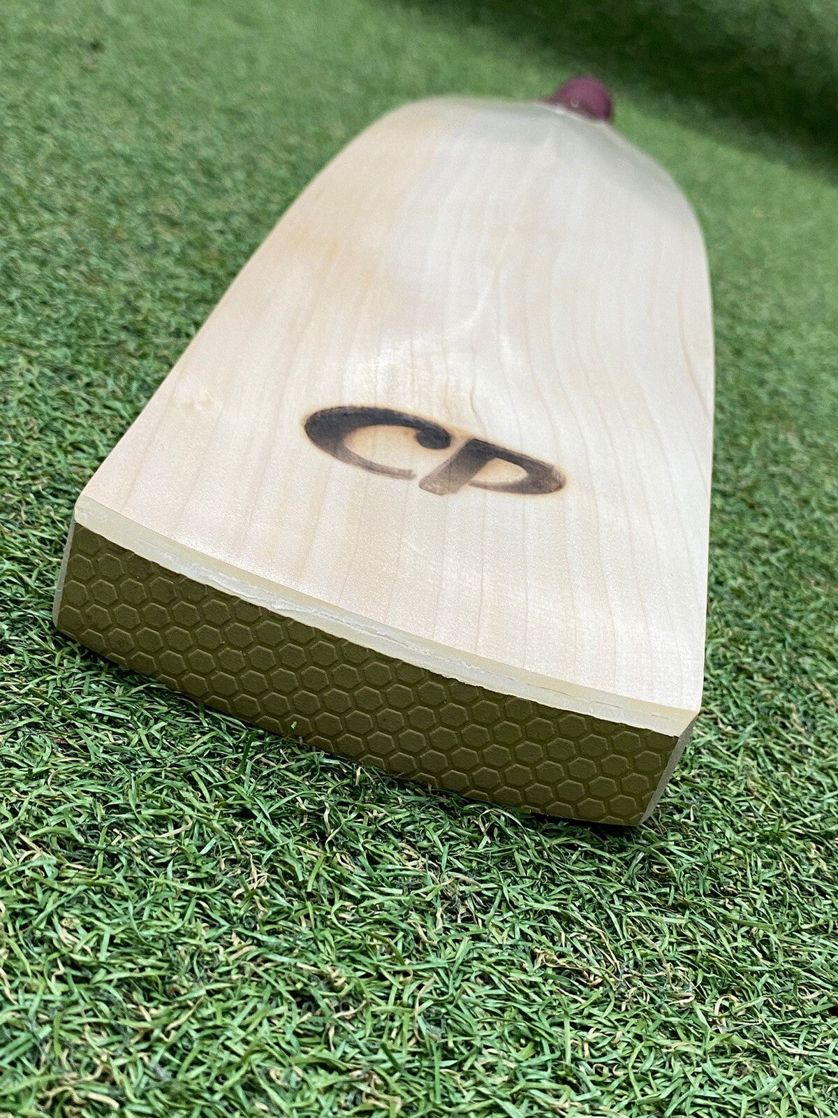 CP Pro Cricket Bat - Brand New - 2lb 10oz - Lovely Ping! Clean Sap Wood!