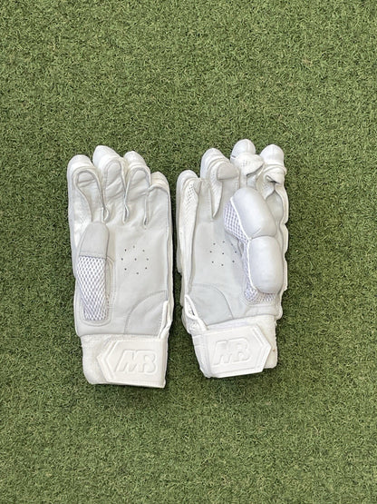 MB Malik All White Batting Gloves - Brand New -RH Mens Size - Exclusive!