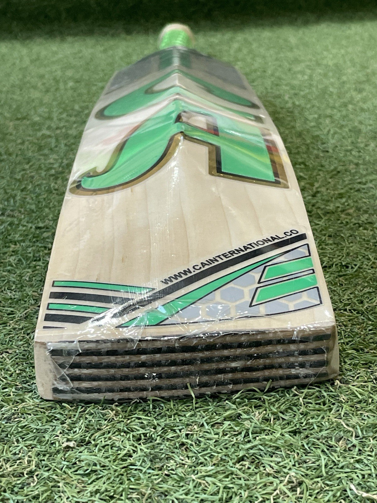 CA Gold 16000 Cricket Bat - Brand New - 2lb 7oz - Rare Lightweight! New Launch