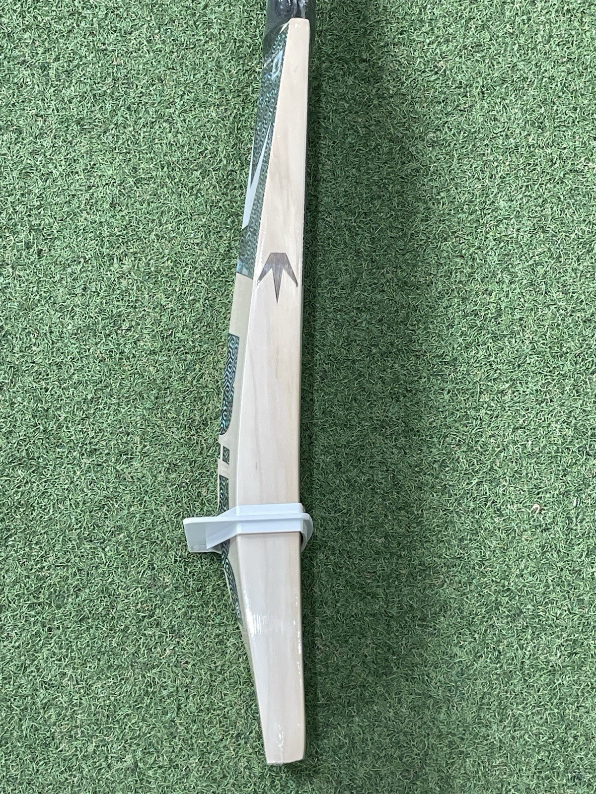 MIDS Big Boss Pro Edition Cricket Bat - Brand New - 2lb 11oz - Massive Profile