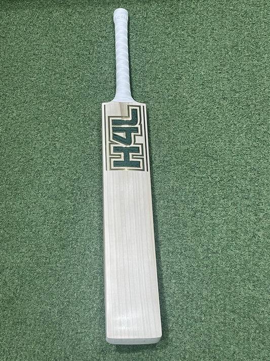 Hell 4 Leather (H4L) Pro Grade Cricket Bat (2lb 11oz) - Big Edges