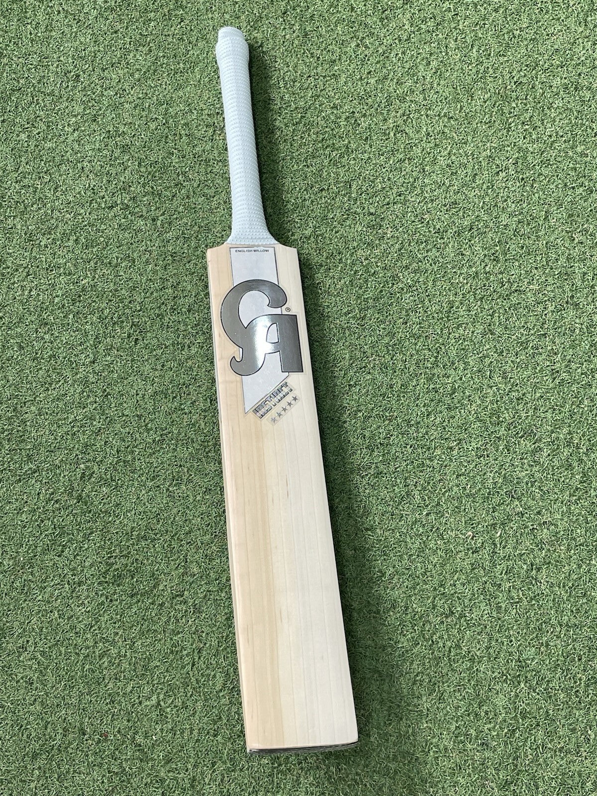 CA Instinct 5 Star Cricket Bat - Brand New - 2lb 8oz - Lovely Profile