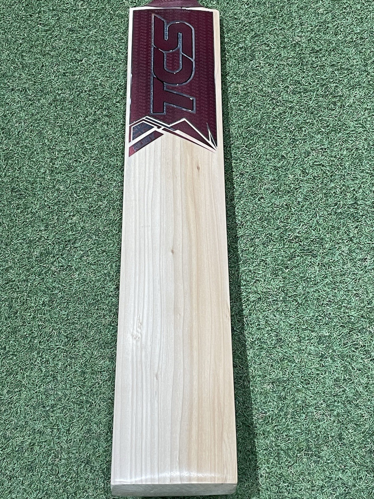 TCS Ruby Player Laminate Cricket Bat - Brand New - 2lb 11oz - Lovely Grains