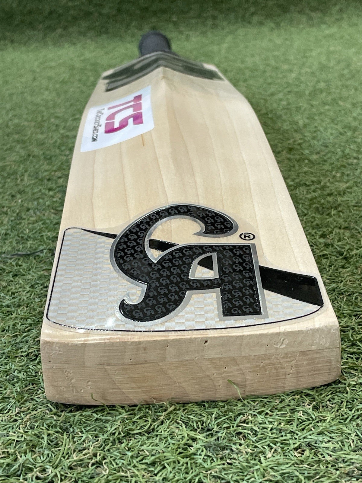 CA Revolution Laminated (Double Wood) Cricket Bat (2lb 11oz) - Beautiful Bat