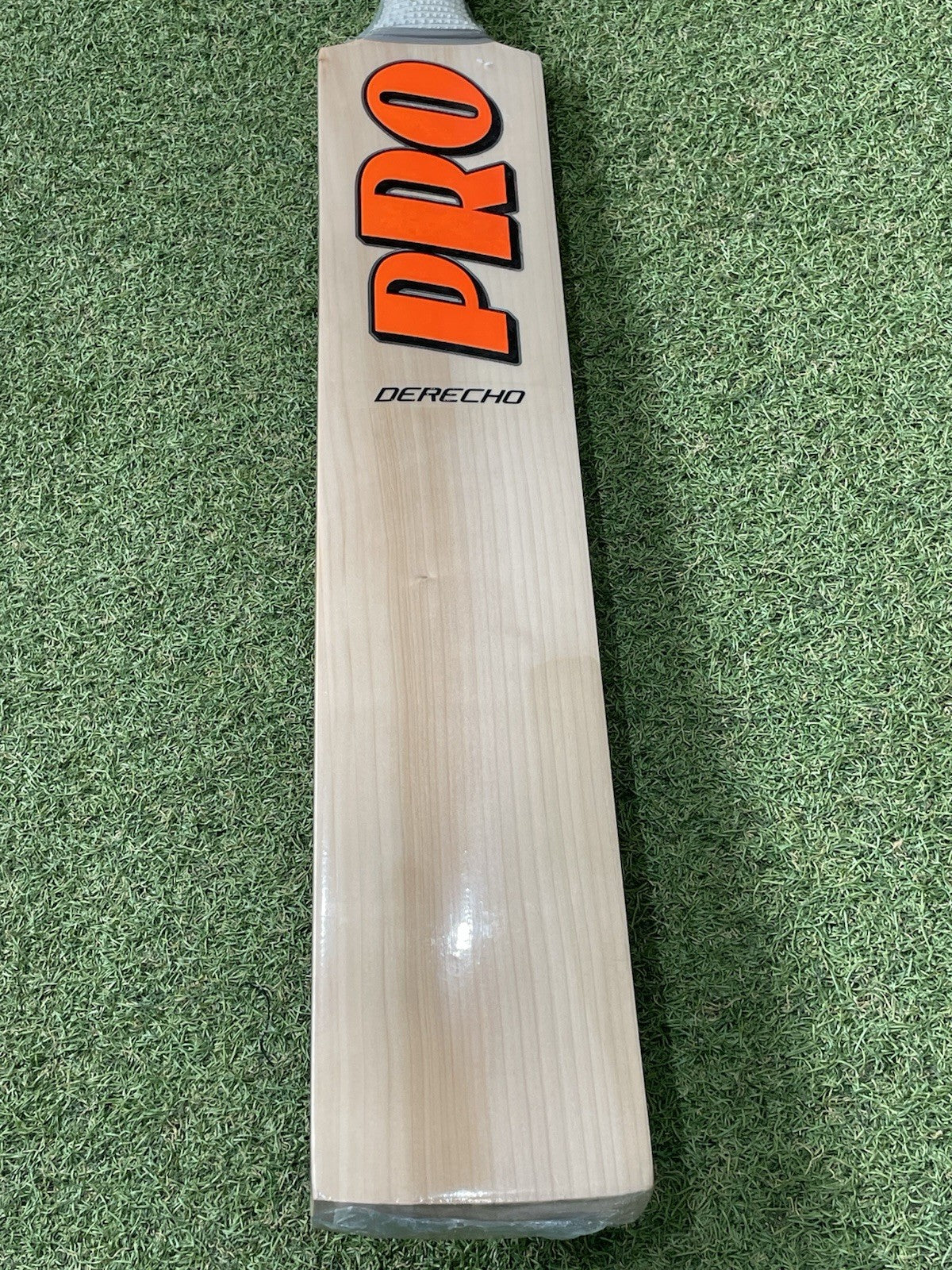 Protos Derecho Cricket Bat (2lb 9oz) - Exclusive - Brand New