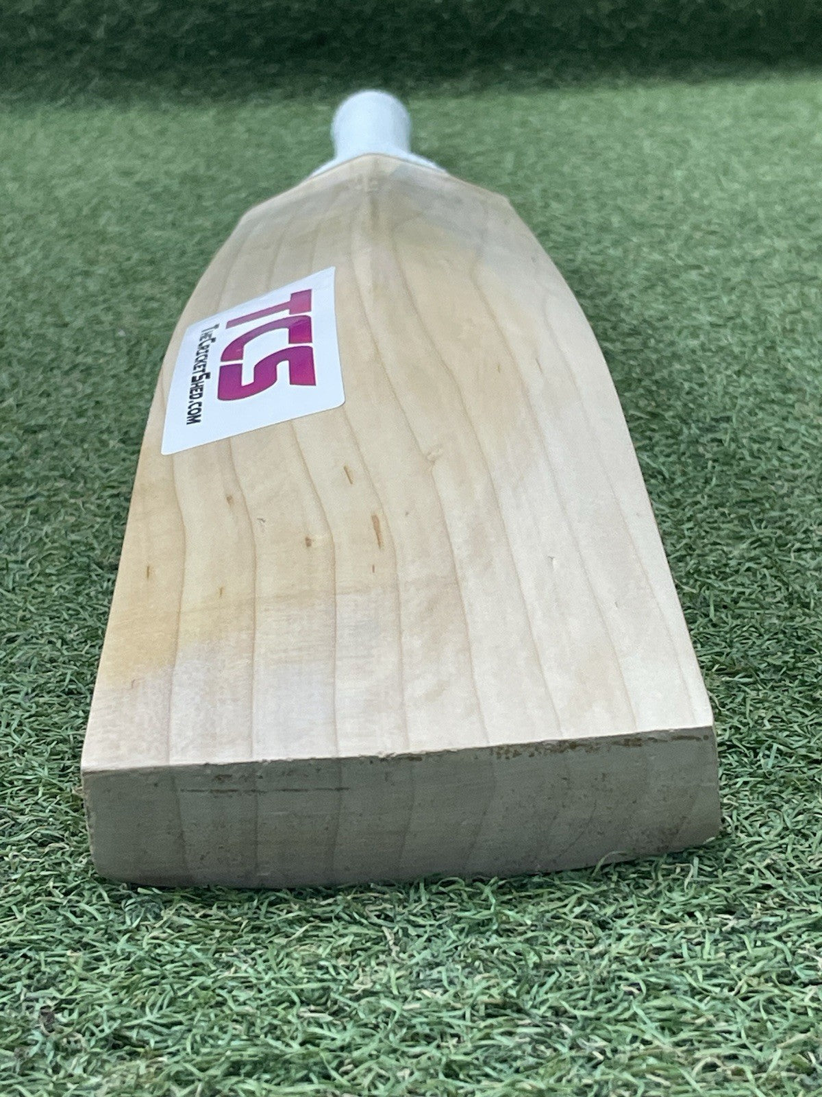 MB Malik Plain Cricket Bat - Brand New - 2lb 9oz - Magic Blue Willow