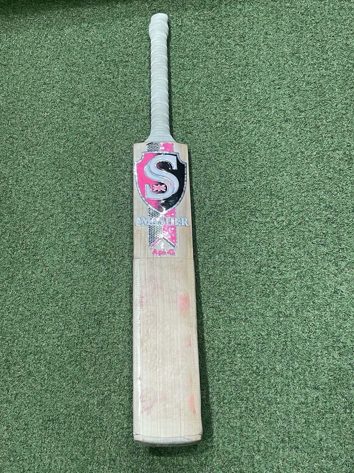 Used Smasher API-G Cricket Bat (2lb 9oz) - Good Condition