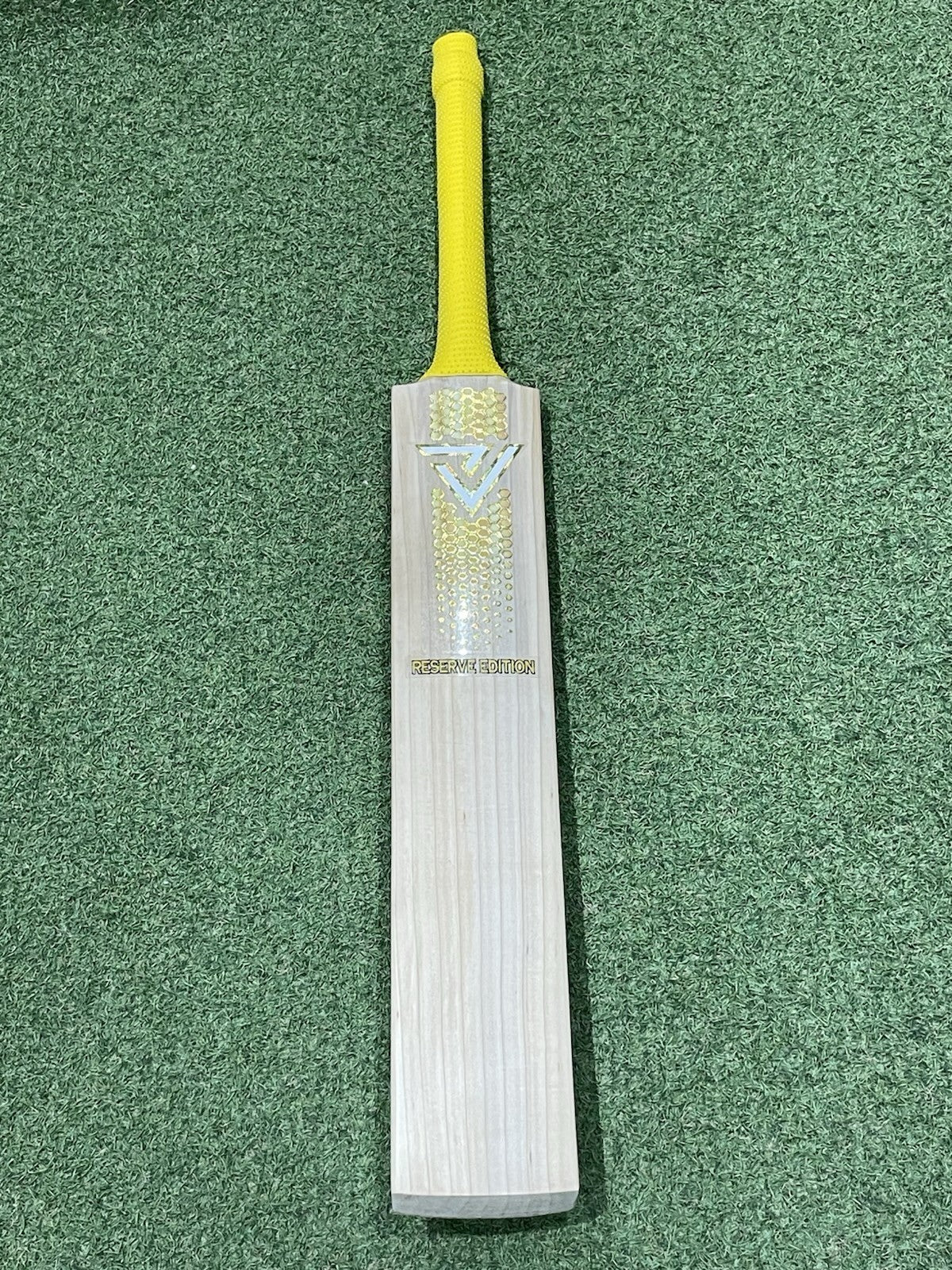 Vader Sports Reserve Edition Cricket Bat (2lb 9oz) - Exclusive - Brand New