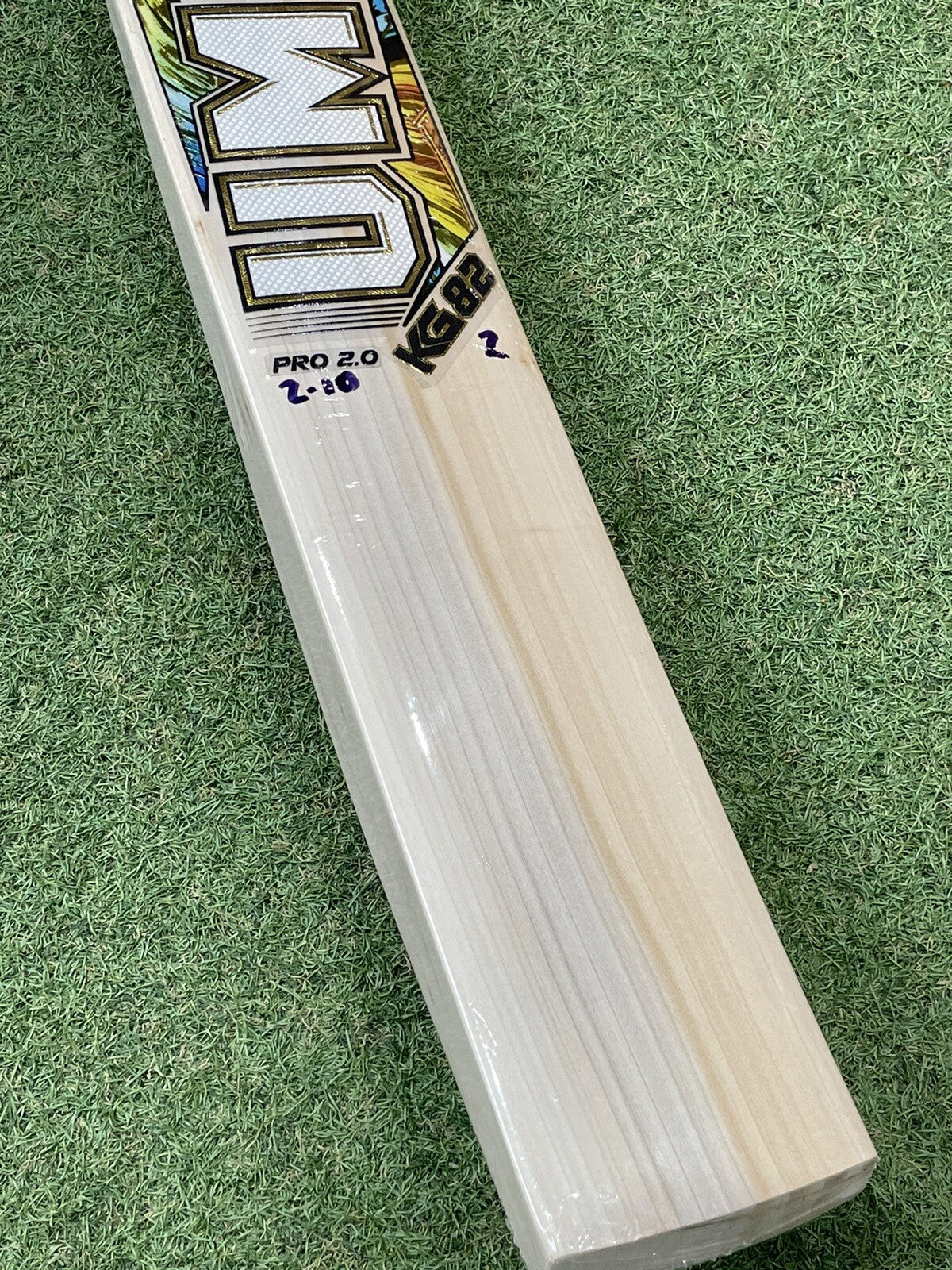 MB Malik KG Pro 2.0 Cricket Bat - Brand New - 2lb 10oz - Lovely Grains