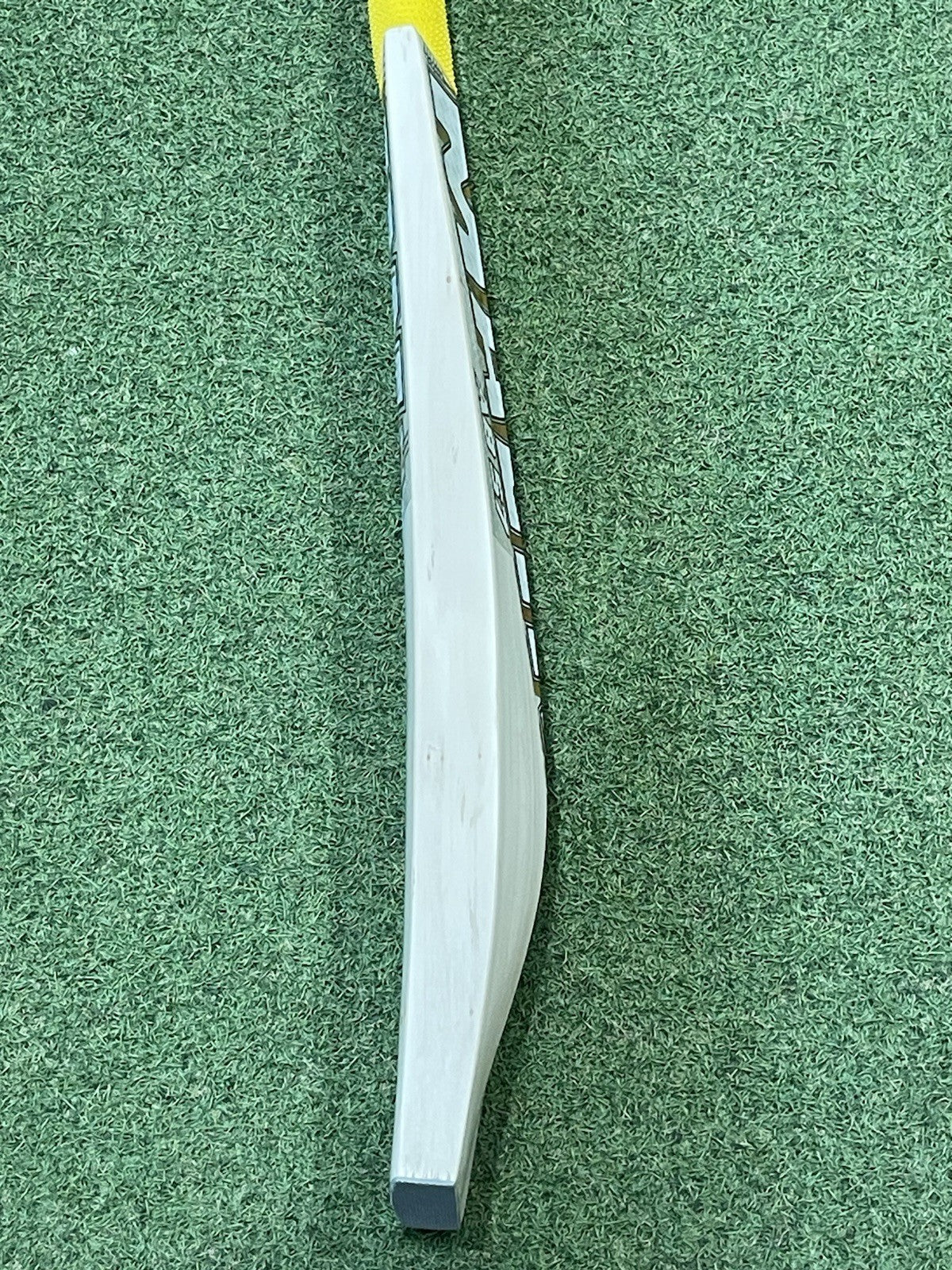 MB Malik UMZ AB57 Players Cricket Bat -Brand New - 2lb 10oz - Exclusive! UK Made