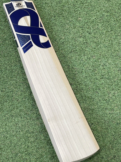 Infinity Genesis Cricket Bat - Brand New - 2lb 9oz - Exclusive! Semi Oval Handle