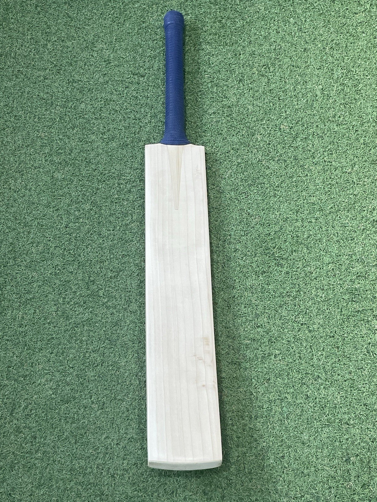 Cricket Station Plain Cricket Bat (2lb 8oz) - UK Made - Exclusive - Brand New