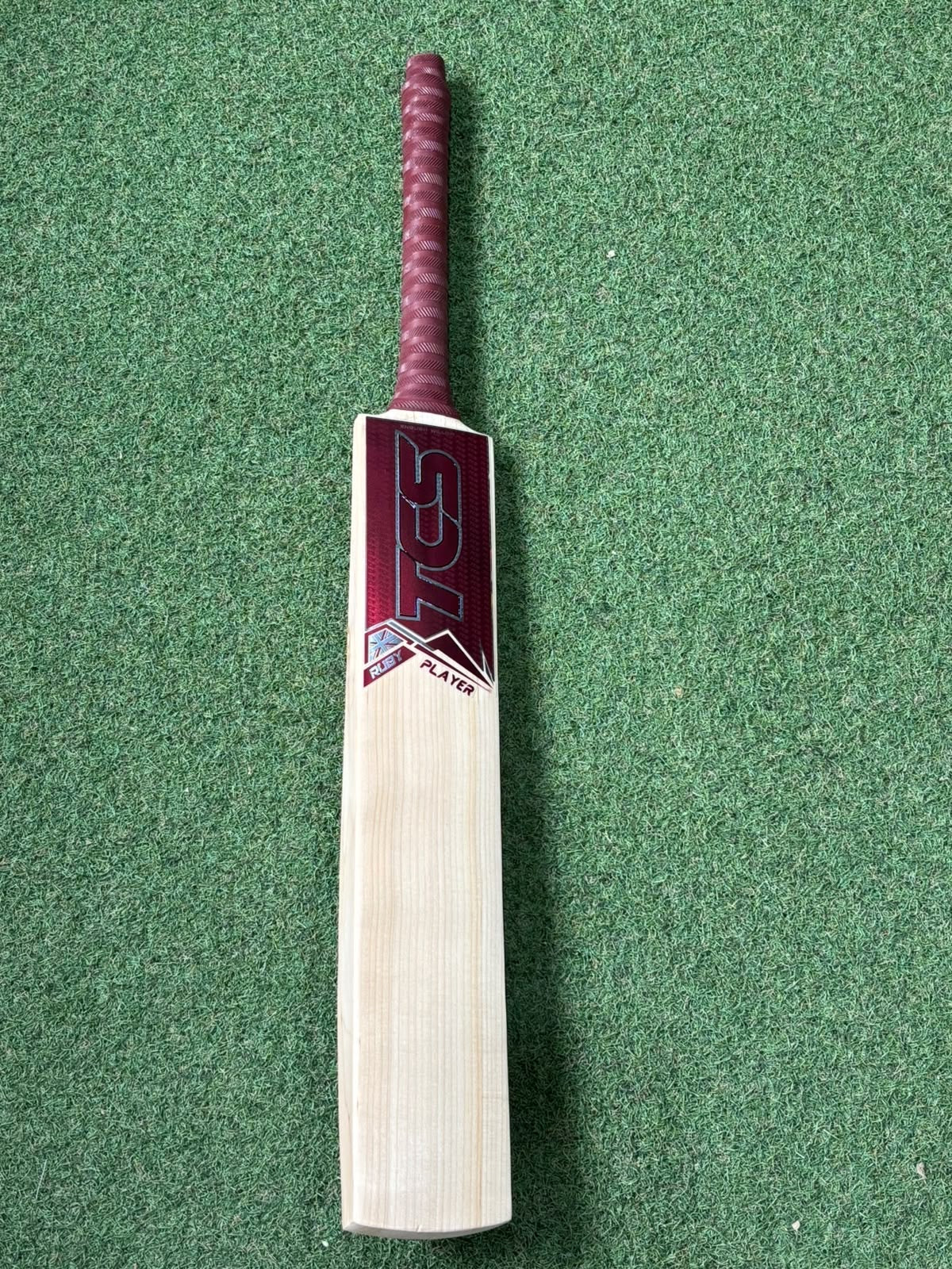 TCS Ruby Player Cricket Bat (2lb 8oz)