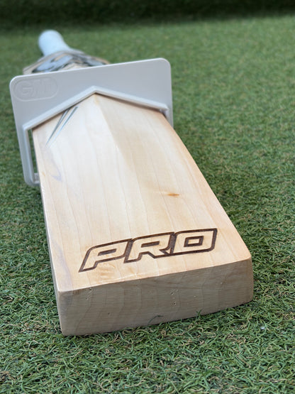 CA Pro Limited Edition Professional Players Asif Ali Cricket Bat (2lb 8oz)
