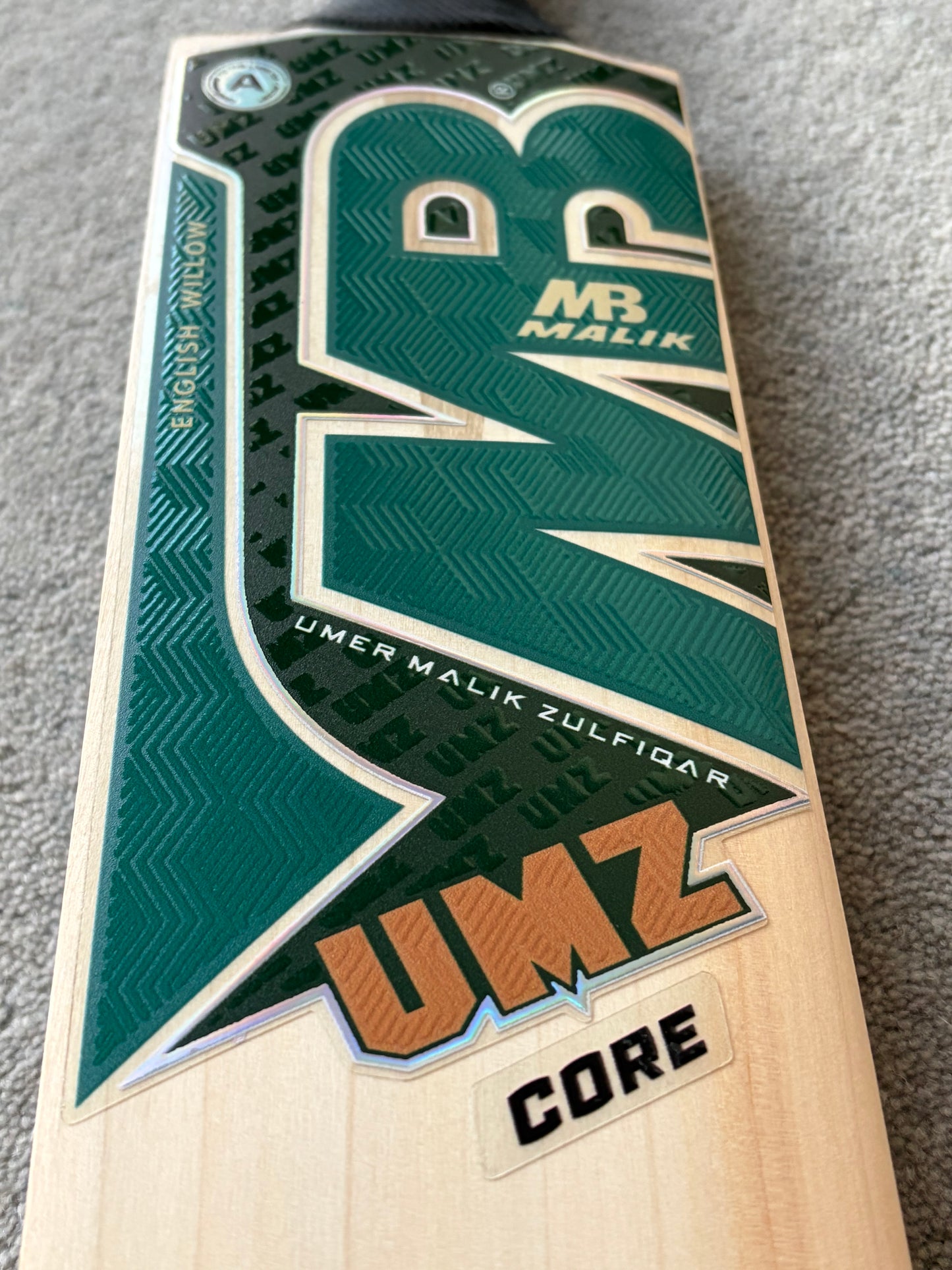 MB Malik UMZ Core Cricket Bat (2lb 9oz)