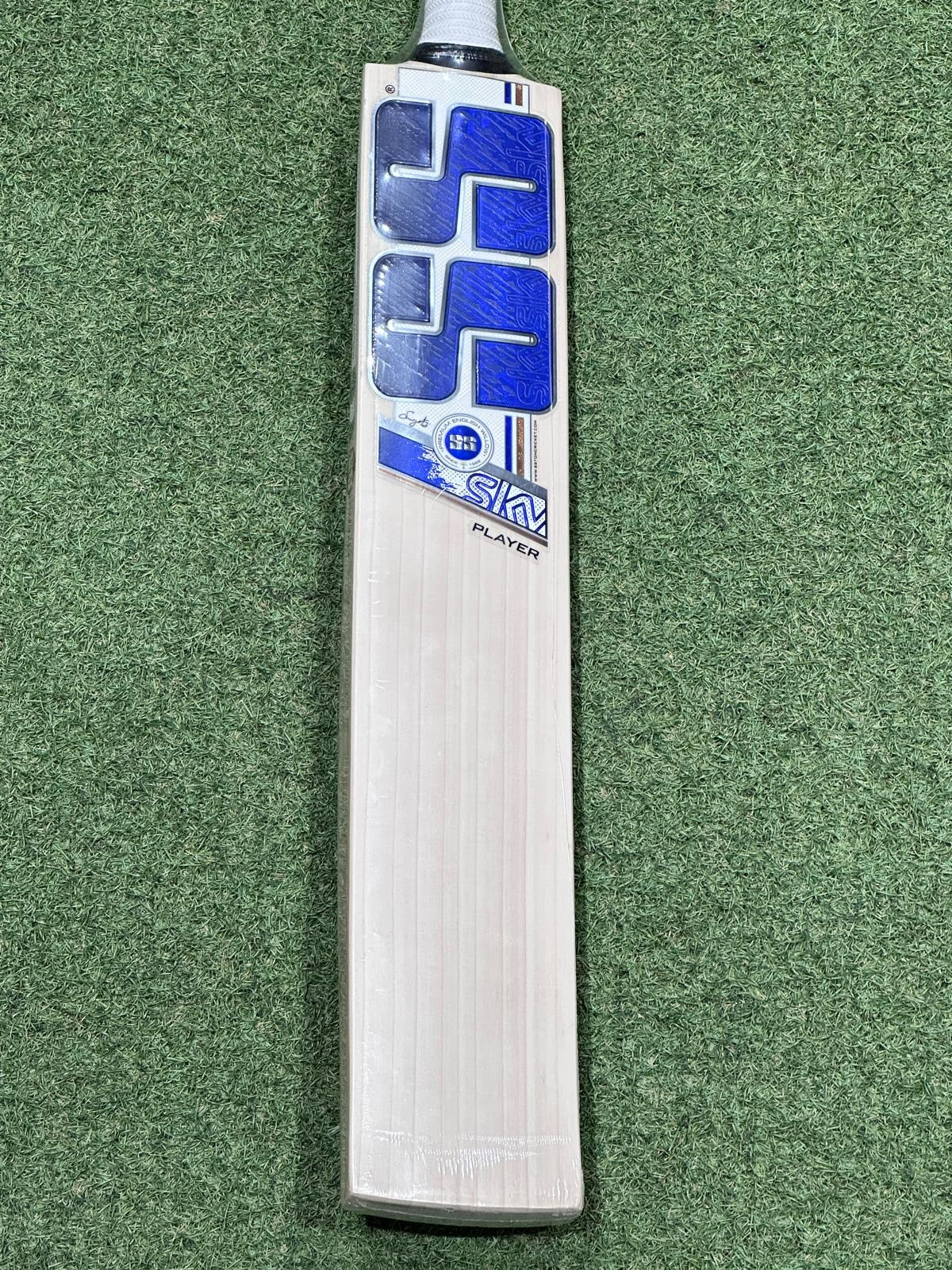 SS Ton Sky Players Size 6 Junior Cricket Bat (2lb 3oz)