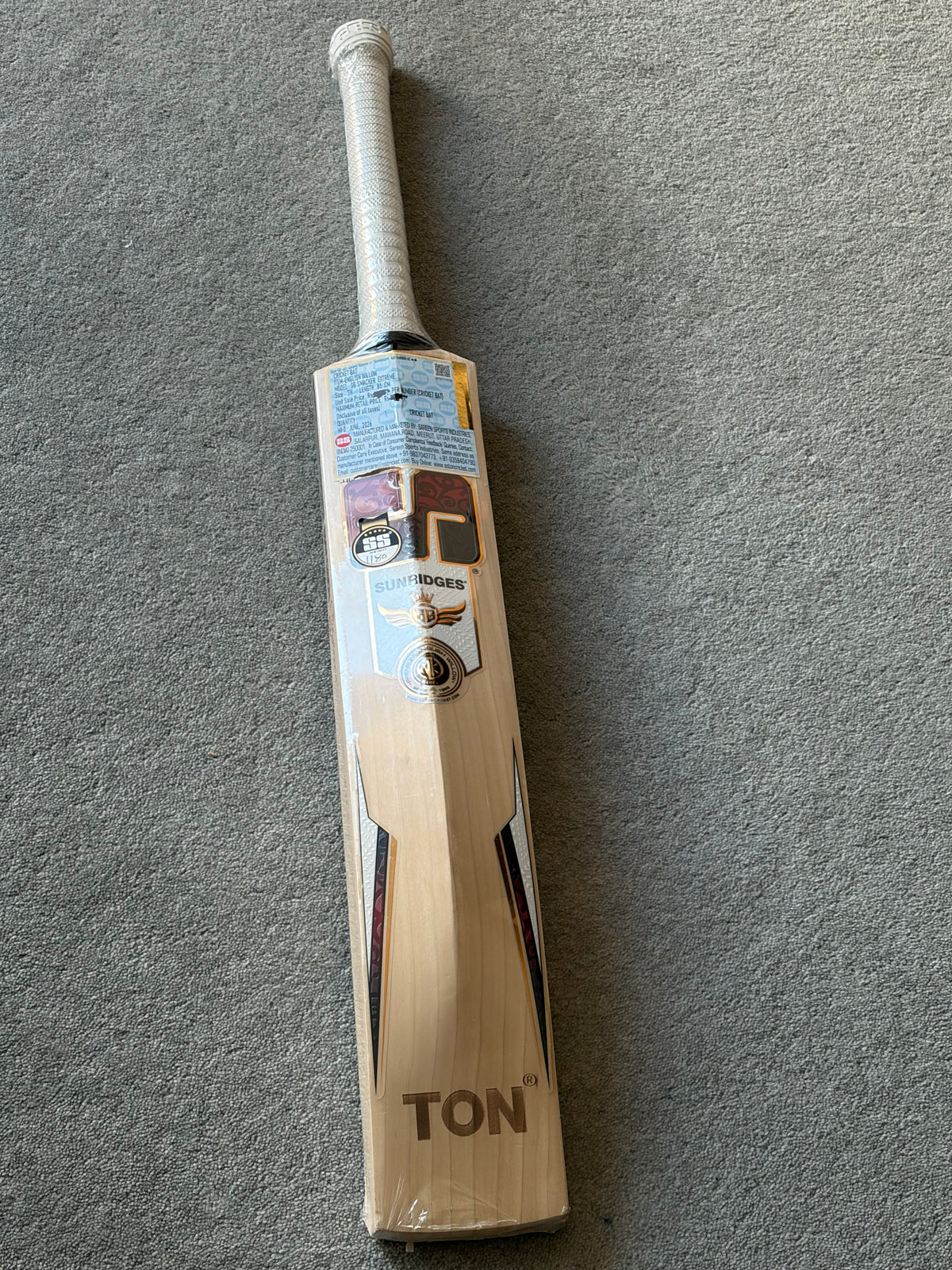 SS Ton Smacker Extreme Cricket Bat (2lb 10oz)