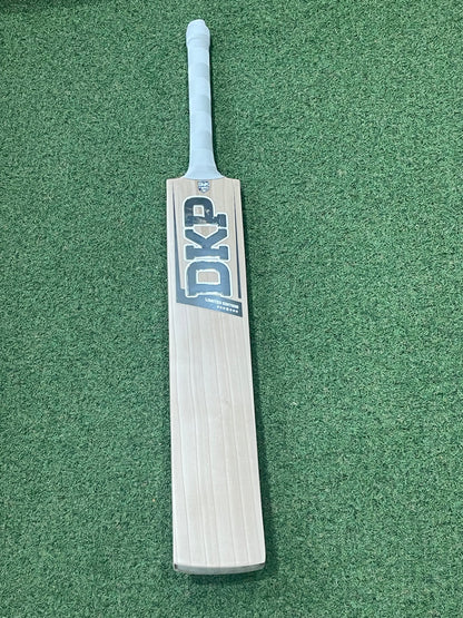 DKP Limited Edition Silver Cricket Bat (2lb 10oz)
