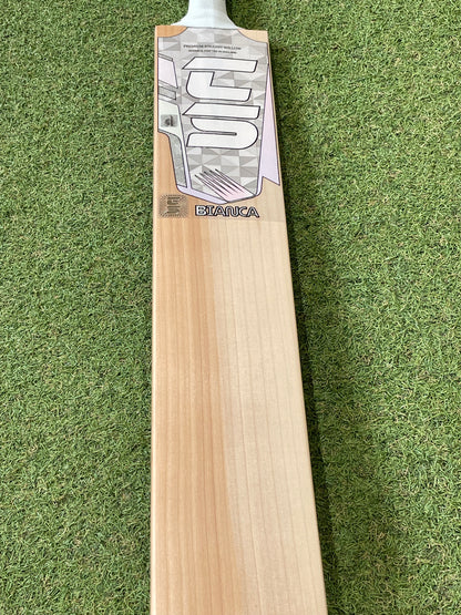 Cricket Station Bianca Players Cricket Bat (2lb 11oz)