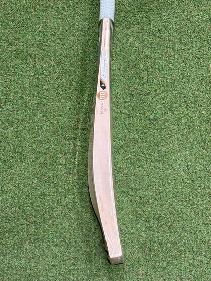 SS Ton Legends Kumar Sangakkara Cricket Bat (2lb 9oz)