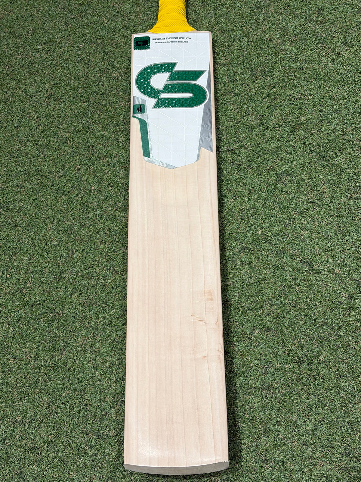 Cricket Station Saim Ayub 3 Star Cricket Bat (2lb 9oz)
