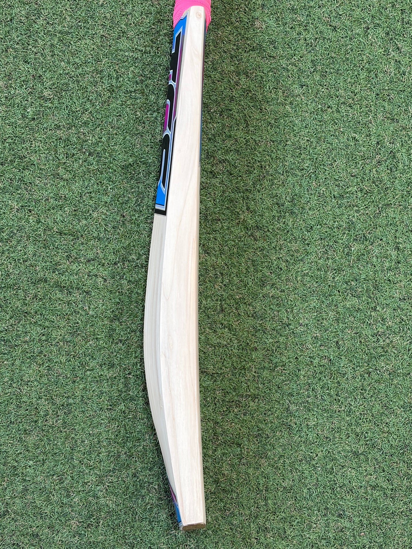 TCS Icon Pink Cricket Bat (2lb 11oz)
