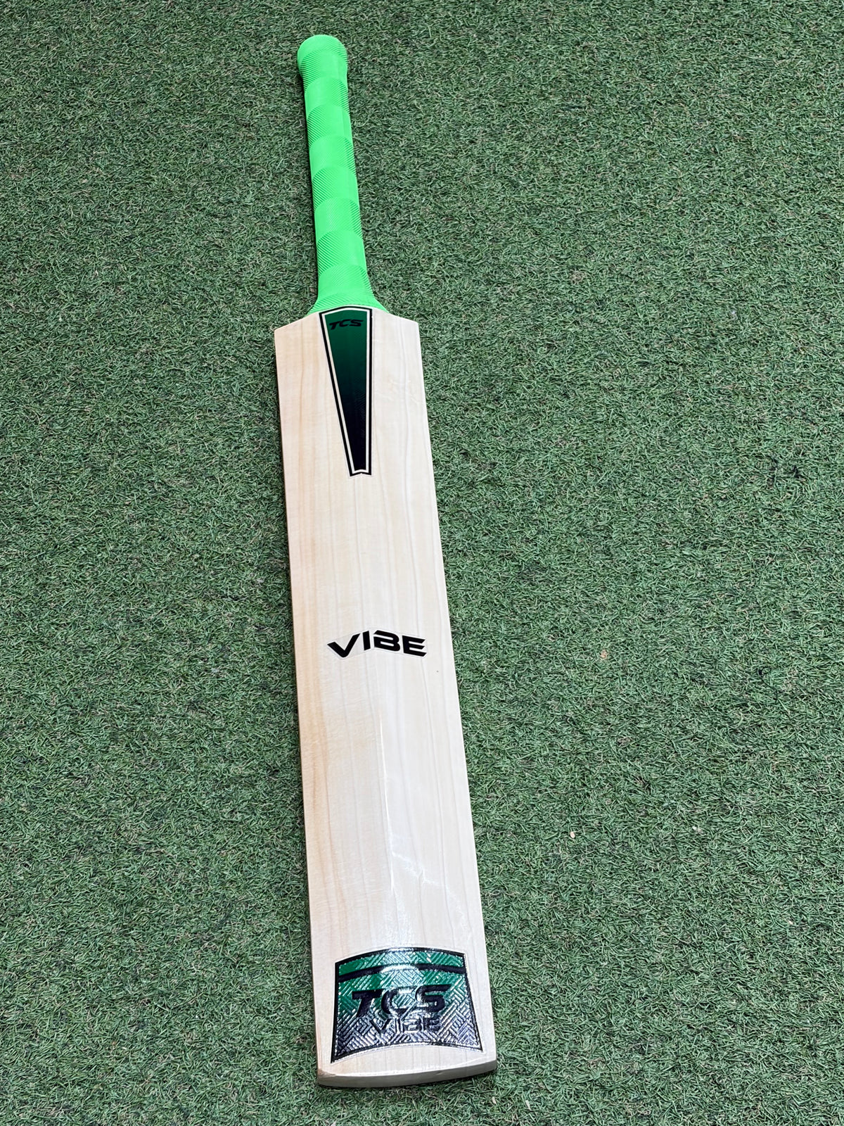 TCS Vibe Harrow Size Junior Cricket Bat (2lb 5oz)