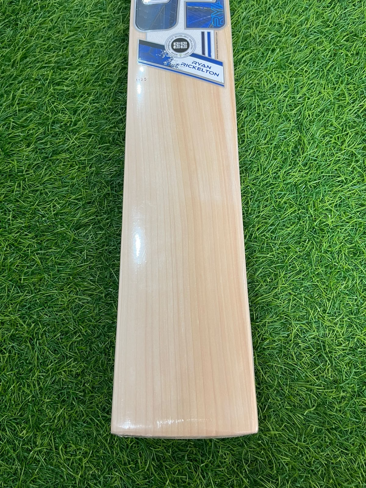 SS Ton Ryan Rickleton Player Cricket Bat (2lb 7oz)