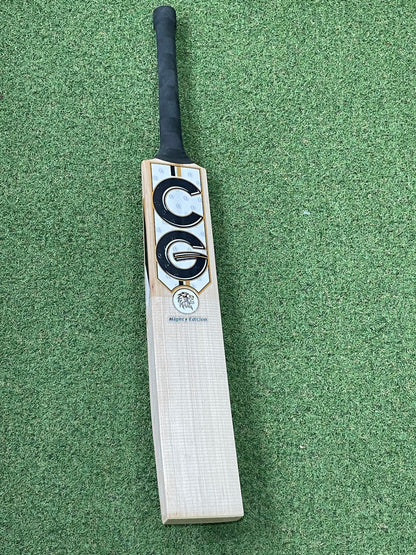 Cricket Groove Mighty Edition Cricket Bat (2lb 14oz)