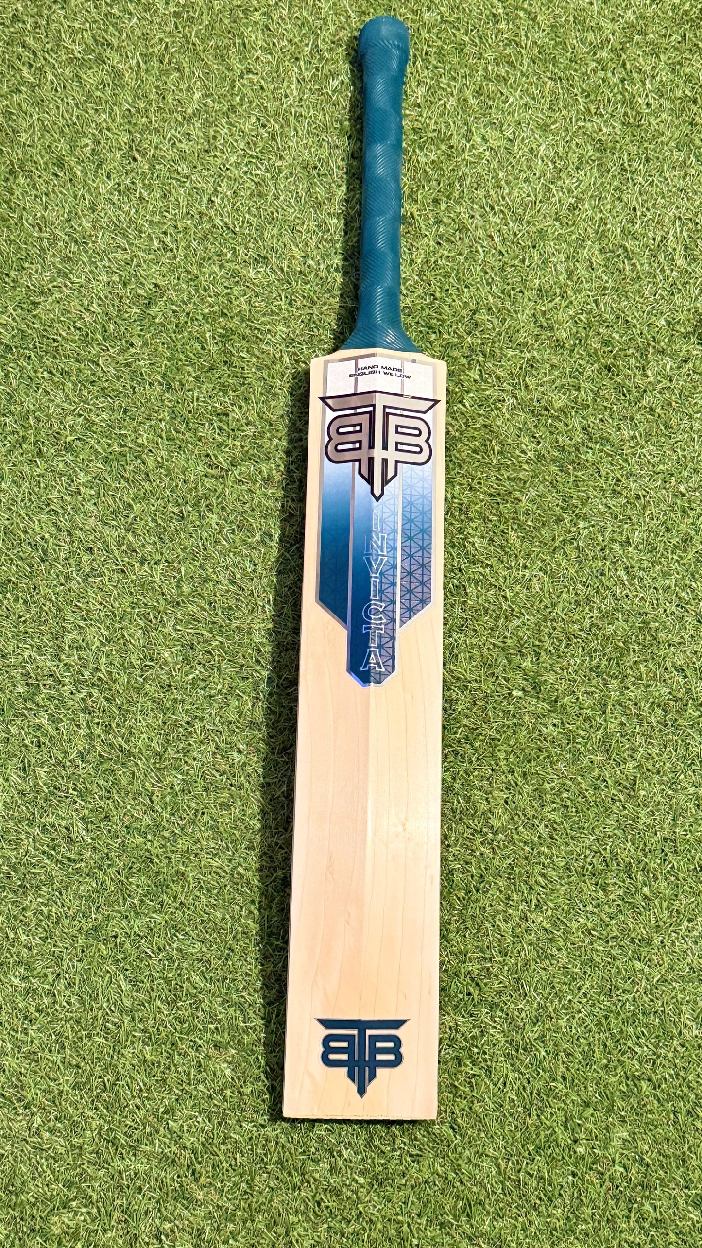 TBB Invicta Reserve Cricket Bat (2lb 8oz)