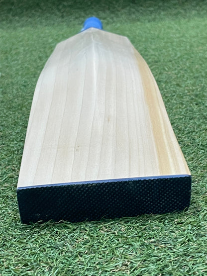 Plain Players UK Made Cricket Bat (2lb 8oz)
