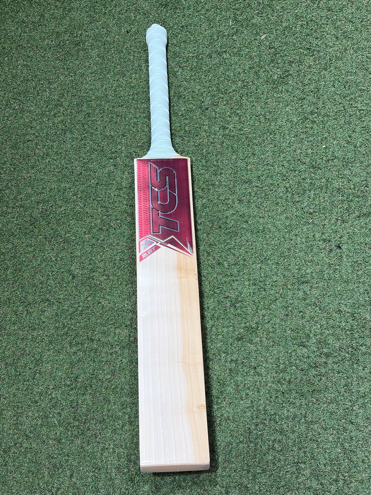 TCS Ruby Cricket Bat (2lb 10oz)