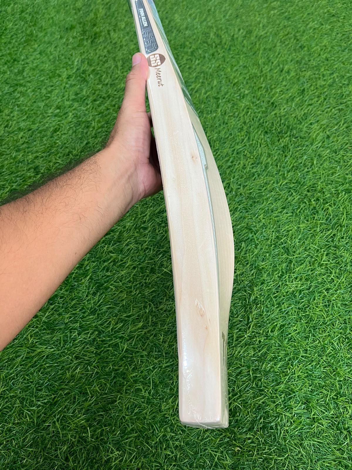 SS Ton Finn Allen Player Cricket Bat (2lb 7oz)