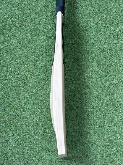 CA Revolution Players Harrow Junior Cricket Bat (2lb 4oz)