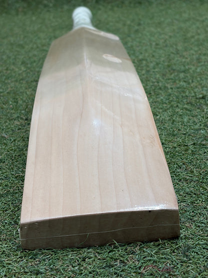 MB Malik UMZ Plain Players Cricket Bat (2lb 9oz)