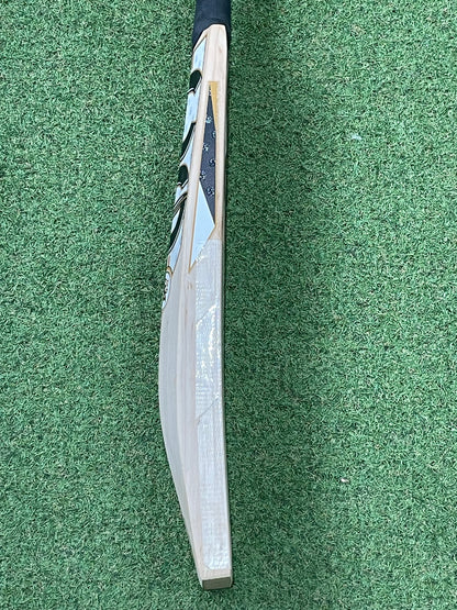 Cricket Groove Mighty Edition Cricket Bat (2lb 14oz)