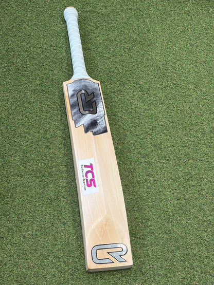 Used The Cricket Room Cricket Bat (2lb 11oz)