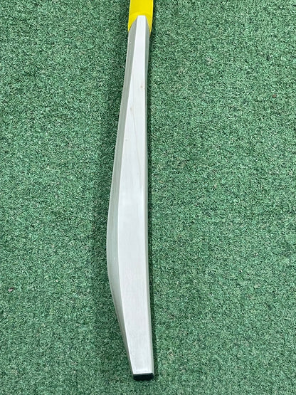 Cricket Station Plain Players Short Blade Long Handle Cricket Bat (2lb 11oz)