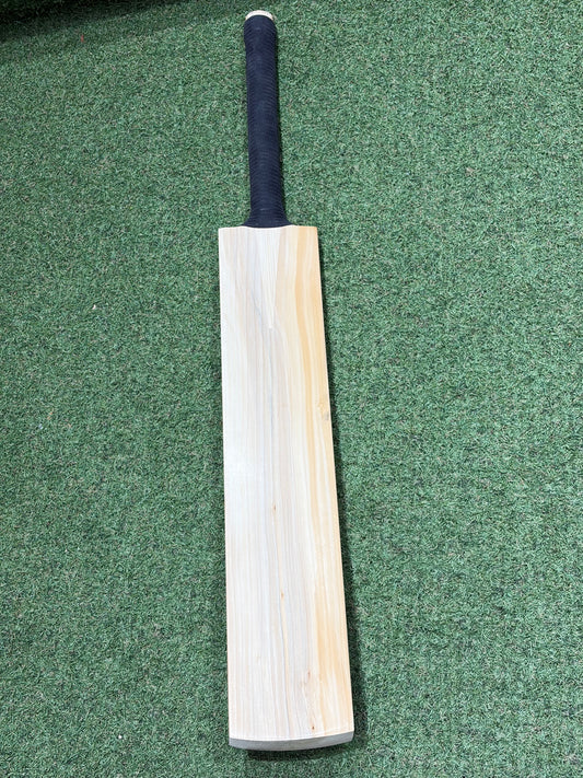 TCS Plain Grade 1 Blue Willow Cricket Bat (2lb 10oz)