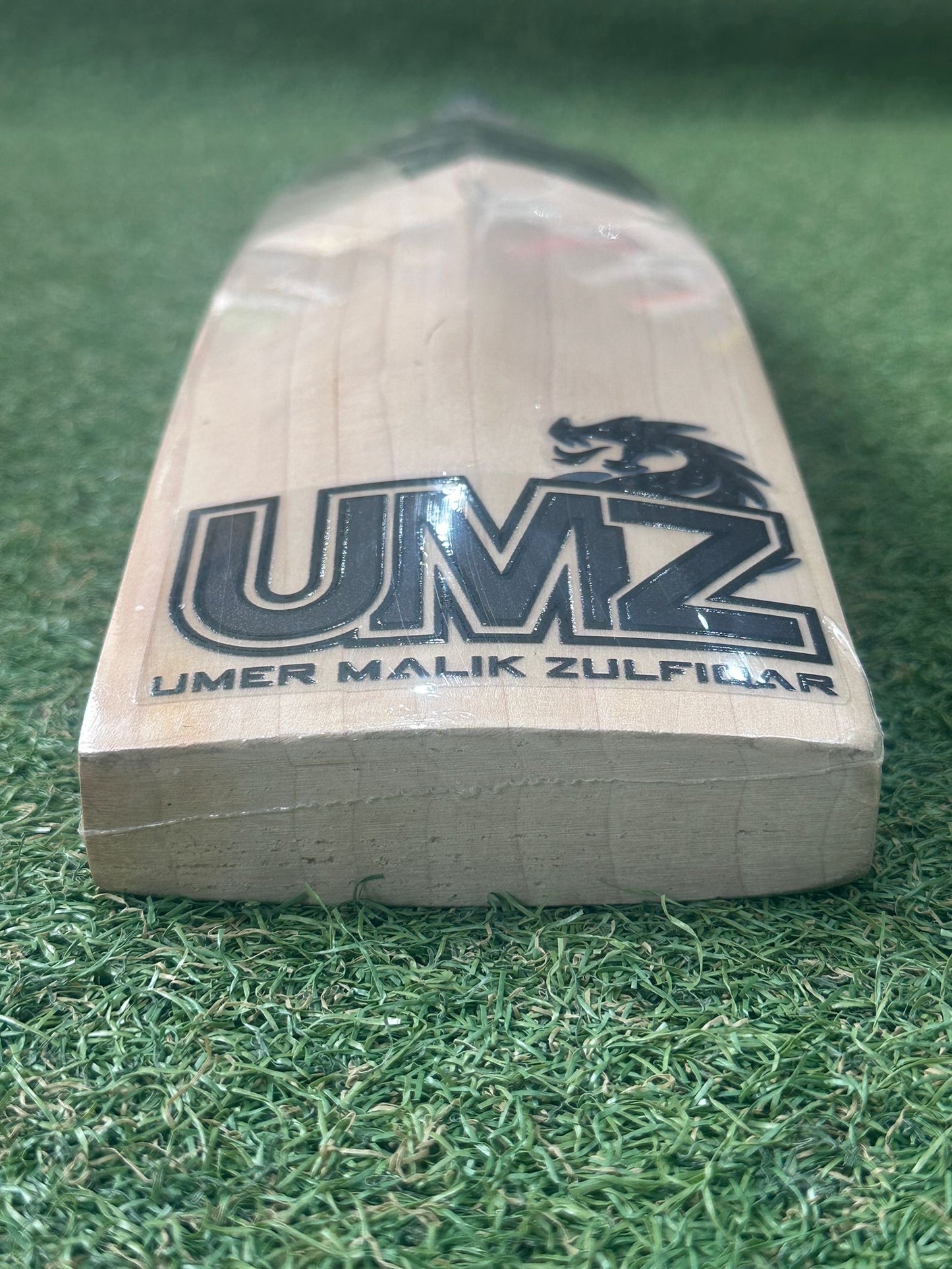 MB Malik Black Dragon Cricket Bat (2lb 9oz)
