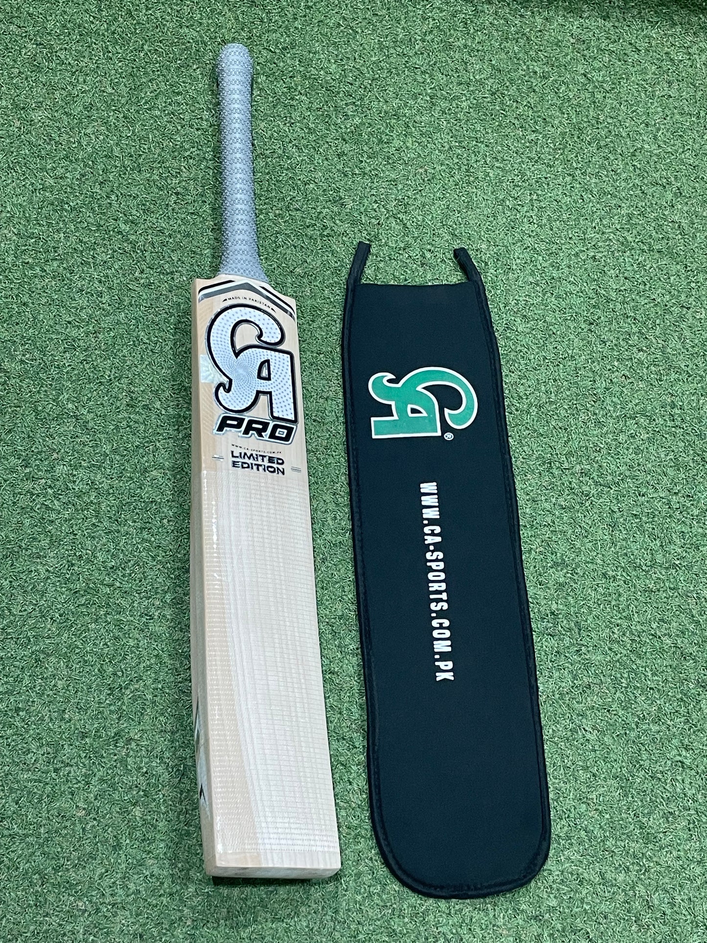 CA Pro Professional Players Asif Ali Cricket Bat (2lb 10oz)