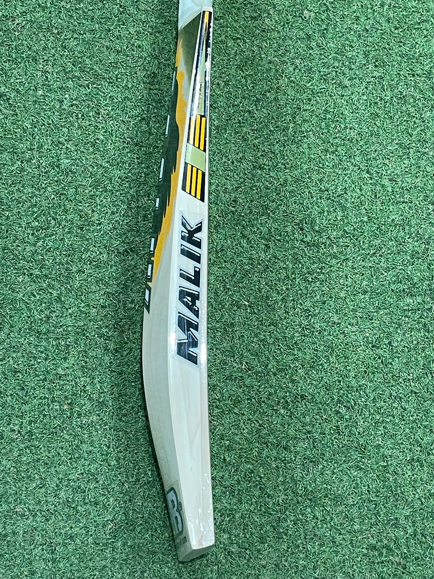 MB Malik Bubber Sher Laminate (Double Wood) Cricket Bat (2lb 9oz)