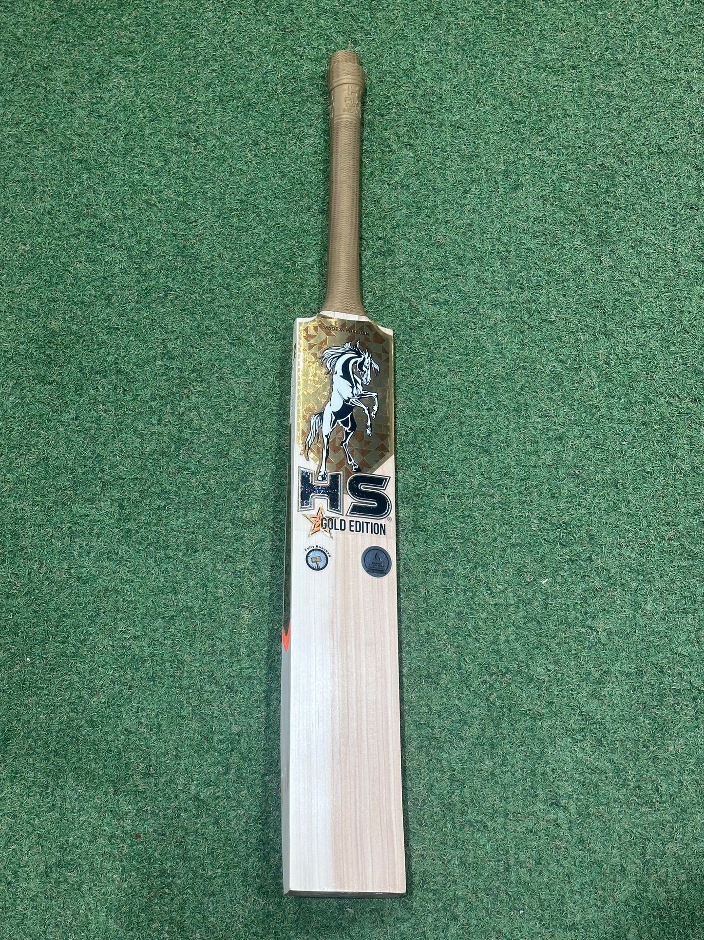 HS Gold Edition Cricket Bat (2lb 8oz)